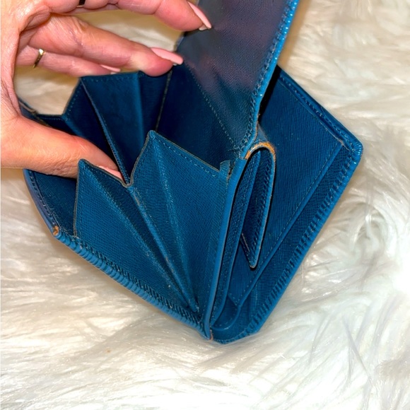 LV Epi Leather Blue Wallet- authenticated by one of the top authenticator of PM - Picture 8 of 11